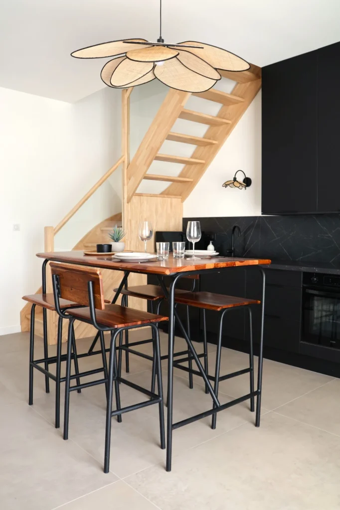 cuisine moderne entièrement neuve et équipée pour un weekend en Loire Atlantique