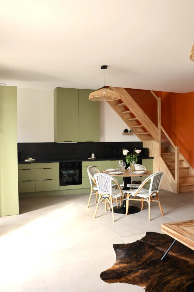 Cuisine équipée neuve et moderne pour un séjour inoubliable à la découverte du vignoble nantais